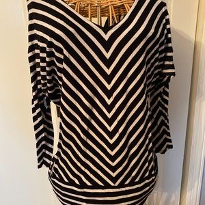 WHBM 3/4 sleeve! Flatter every figure.